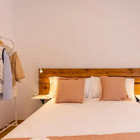 Bravissimo El Lleo, Bright 4-bedroom *