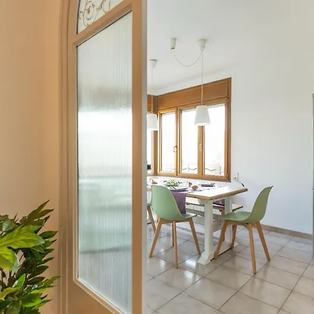 Bravissimo El Lleo, Bright 4-bedroom דירה ז'ירונה