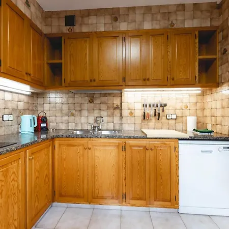 Bravissimo El Lleo, Bright 4-bedroom Lägenhet Girona