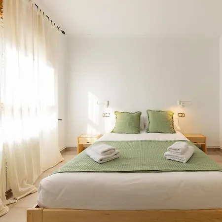 דירה Bravissimo El Lleo, Bright 4-bedroom ז'ירונה