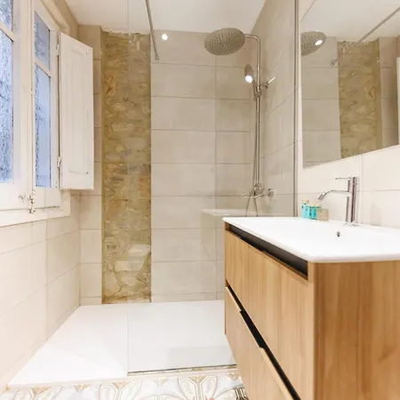 Apartamento Bravissimo El Lleó, Bright 4-bedroom