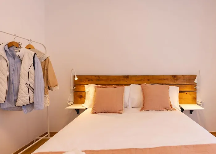 Bravissimo El Lleo, Bright 4-bedroom *