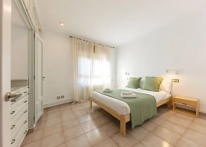 Bravissimo El Lleo, Bright 4-bedroom