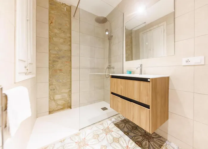 Bravissimo El Lleo, Bright 4-bedroom