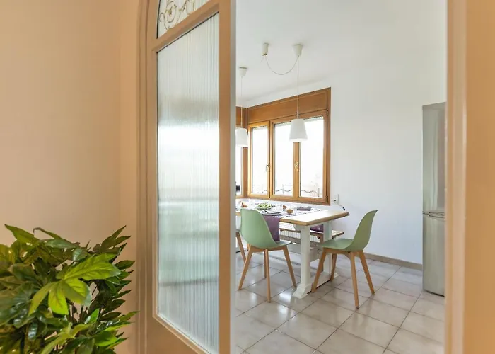 Bravissimo El Lleo, Bright 4-bedroom Διαμέρισμα Χιρόνα