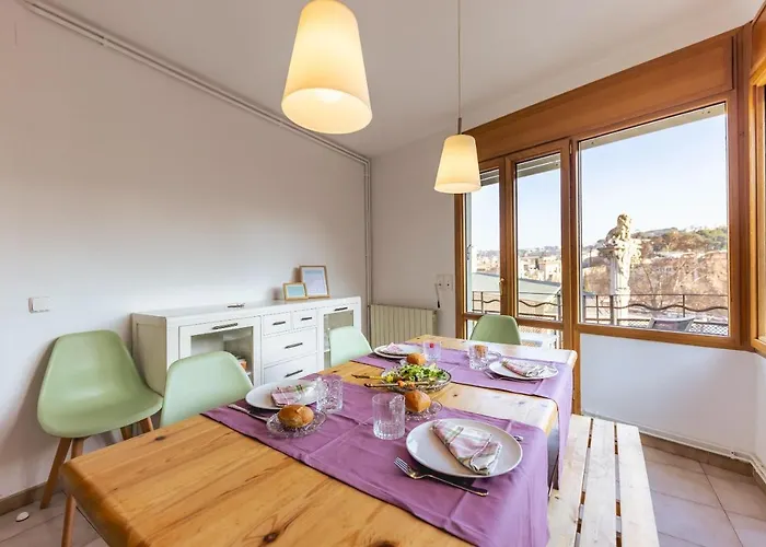 Bravissimo El Lleo, Bright 4-bedroom Χιρόνα