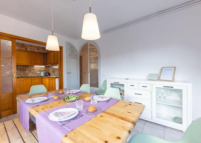 Bravissimo El Lleo, Bright 4-bedroom Διαμέρισμα *