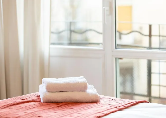 Bravissimo El Lleo, Bright 4-bedroom *