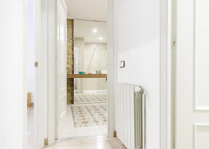 Bravissimo El Lleo, Bright 4-bedroom Χιρόνα